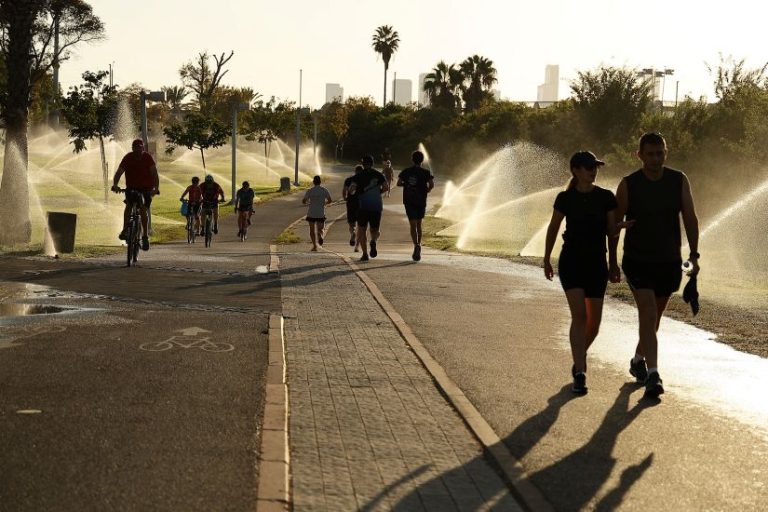 Bicycle tracks in Tel Aviv